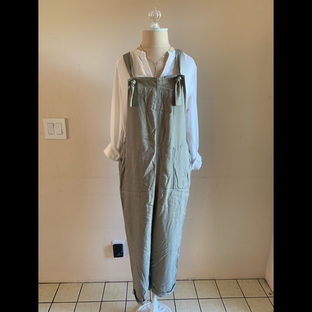 Hollister overalls